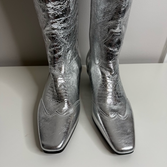 Steve Madden Dollie Western Cowboy Boots Silver NWOT size 7 - Picture 5 of 10